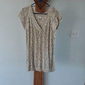 Short sleeve sweater
